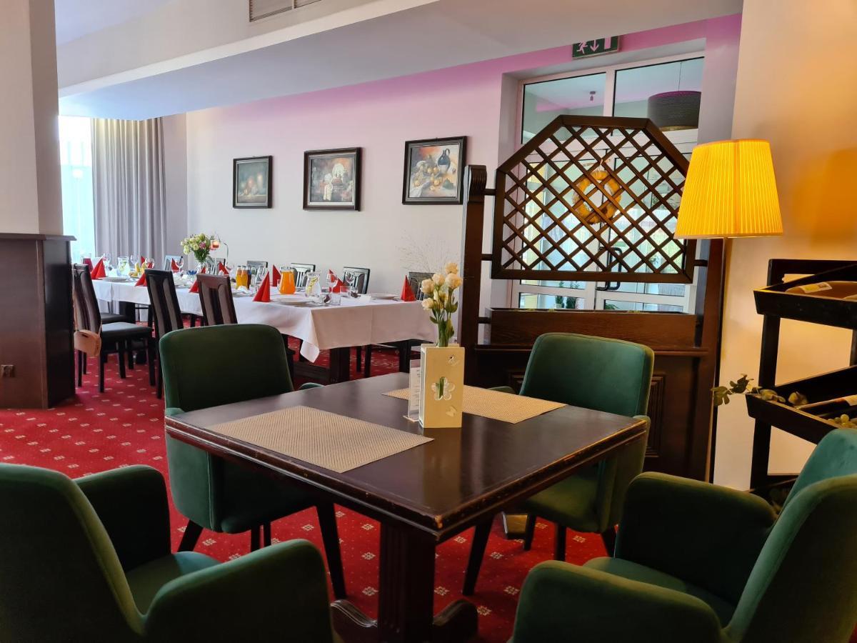 Hotel Mikulski グリヴィツェ エクステリア 写真